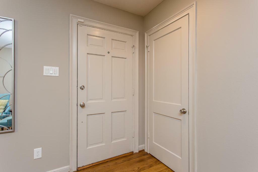 The Blue Door Bungalow - Luxury Home Downtown Хюстън Екстериор снимка
